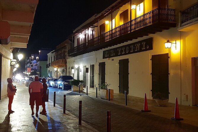 Punta Cana to Santo Domingo PRIVATE/Shared Tour, Colonial Area - Dominican lunch is a meaningful part of the price