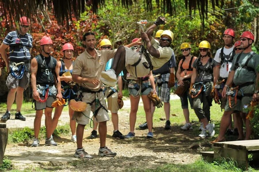 Punta Cana: Zip-Lining 12 Cables - Safety briefing and the first platform