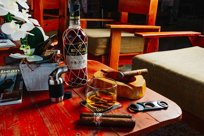 Roll your Own Cigar in Puerto Plata - A Drink, a Cigar, and Time at the Bar