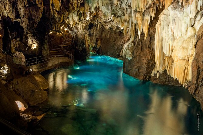 Romana: Cave of wonders and Chavón from Santo Domingo. - Guides and the private-tour advantage