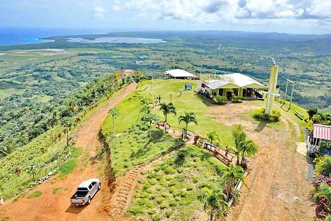 Round Mountain + Beach + Horse + Lunch - Lunch with a taste of the Dominican Republic