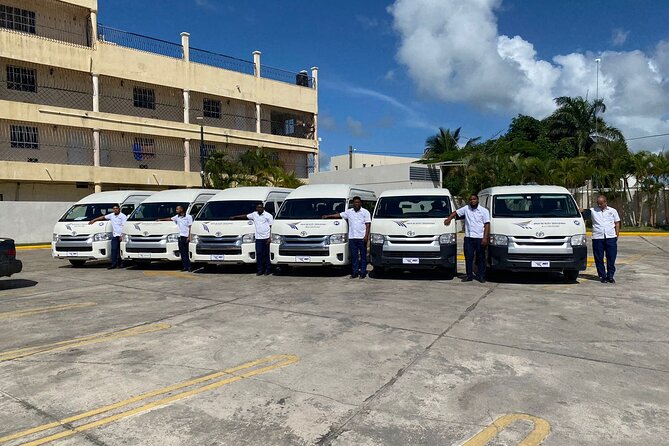 “Round-Trip Private Transfer: Punta Cana Airport ↔ Bávaro Hotels” - The value of $25 for a private group