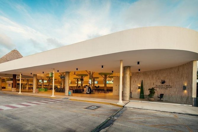 Roundtrip Private Transfers from Punta Cana Airport (PUJ) - A simple landing at Punta Cana Airport