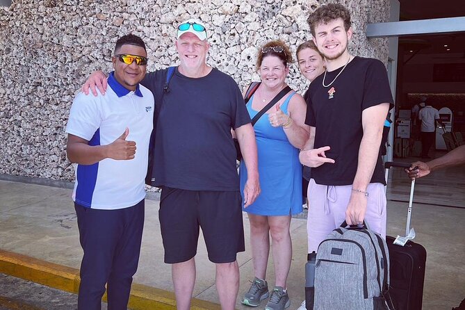 RoundTrip private transfers from punta cana to uvero alto área - Meeting the representative at Punta Cana Airport
