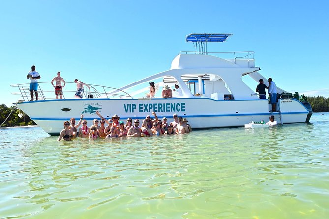 Sabina del Mar Party Boat VIP - What the Sabina del Mar afternoon is really like