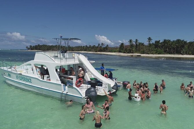 Sabina del Mar Party Boat VIP - Snorkeling at the tropical reef