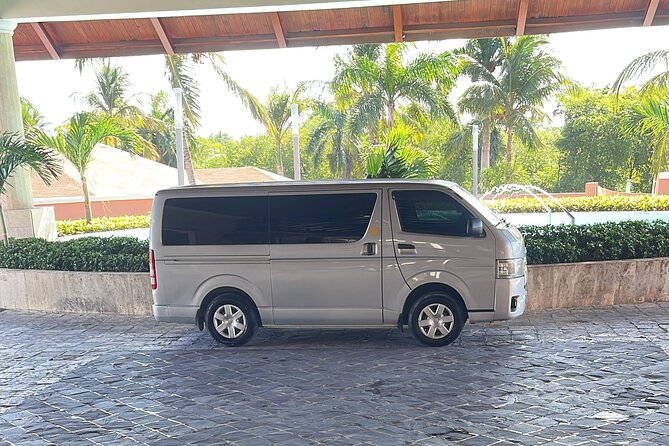 Safe transport and shuttle service in Punta Cana Dominican Rep. - Drivers David, Deelvy, and the human side of the service
