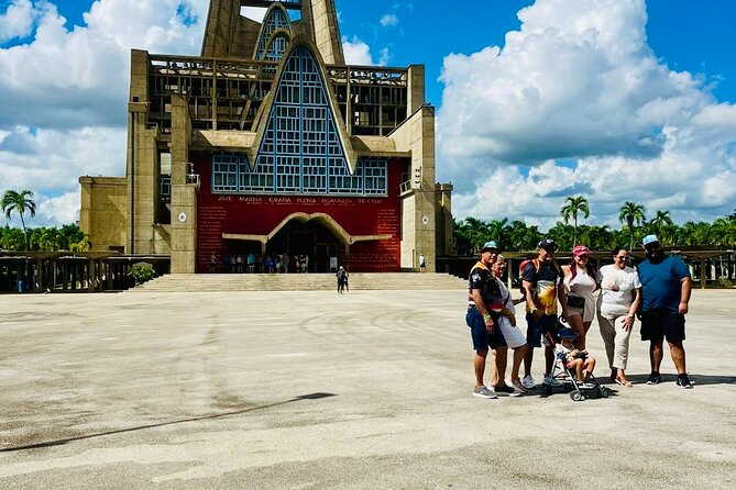 Safe transport and shuttle service in Punta Cana Dominican Rep. - Comfort, communication, and service animals