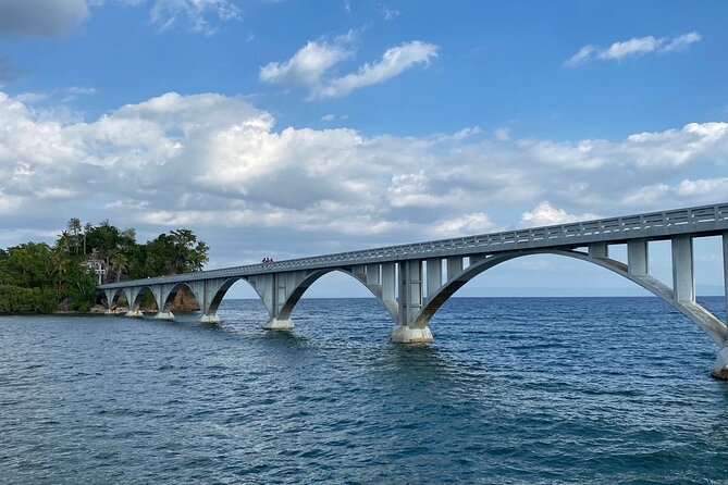 Samana from Punta Cana - Full Day - El Limón Waterfall and the horseback route