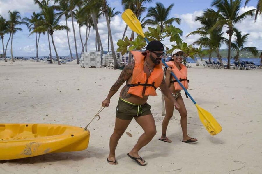 Samaná: Whale, Cayo Levantado, & Kayak in Samaná Bay Tour - Who will enjoy this Samaná excursion most?