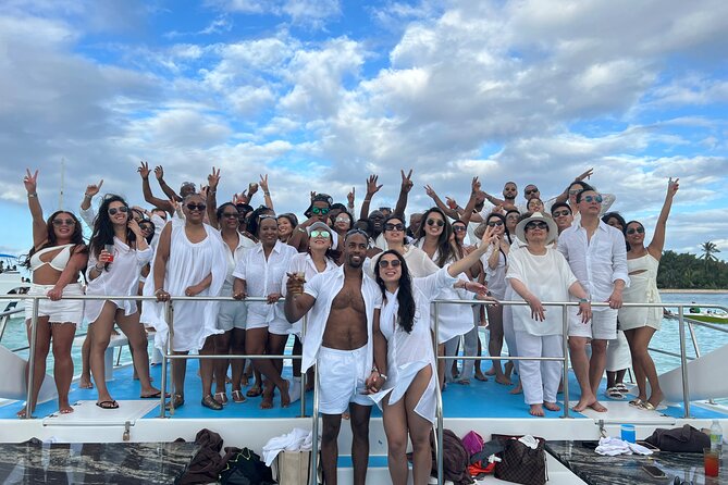 Sand-Bar Punta Cana Party Boat unlimited drinks, snorkeling Vibes - The natural pool off Bávaro Beach