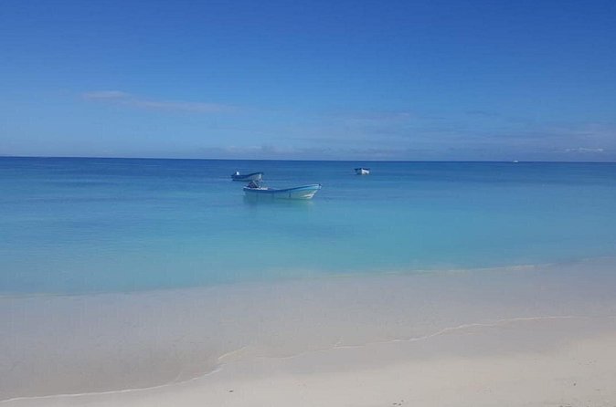 Sand fell Paradise Island Excursions - What the guide service adds