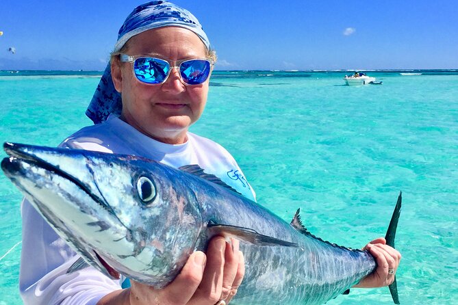 Santa Elena Fishing Charters in Punta Cana - Drinks, instructions, and the working crew