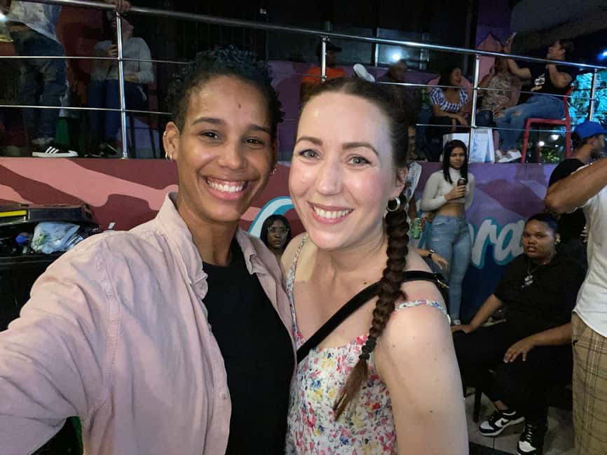 Santo Domingo: Bachata or Salsa Dance Classes - Basic steps and foundations for first-timers