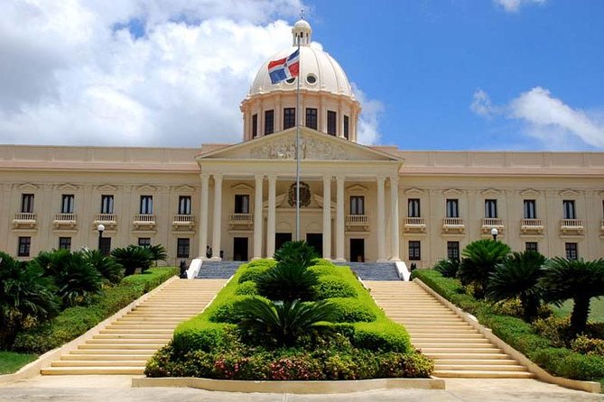 Santo Domingo City - Full Day All Inclusive Tour - The cathedral, Pantheon, and civic monuments