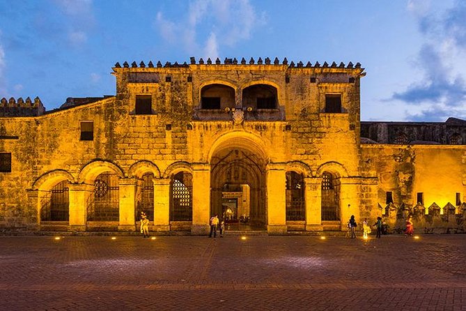 Santo Domingo City Tour: History of the Caribbean - Walking through Santo Domingo’s Colonial Zone