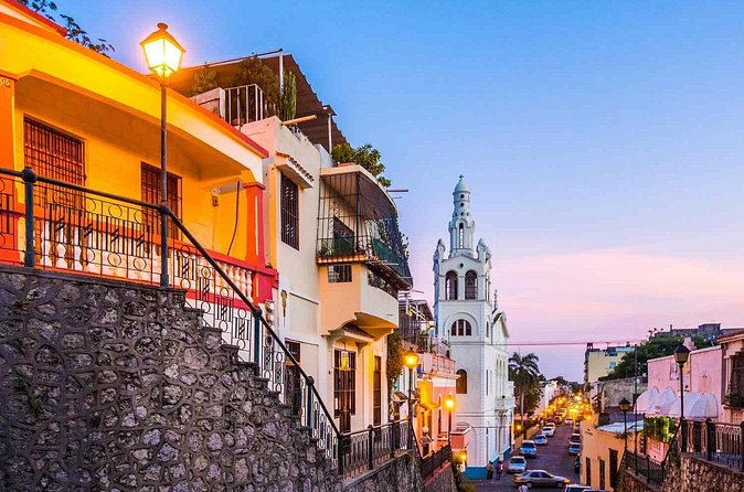 Santo Domingo City Tour with Pickup Included From Santo Domingo - El Conde Street adds everyday city life