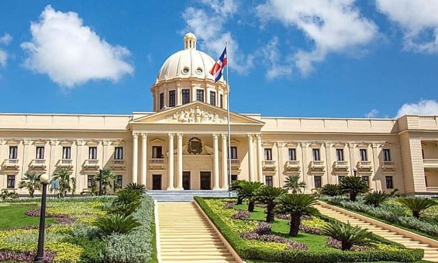 Santo Domingo: Colonial Zone Tour with tasting - Alcázar de Colón and the Columbus family connection