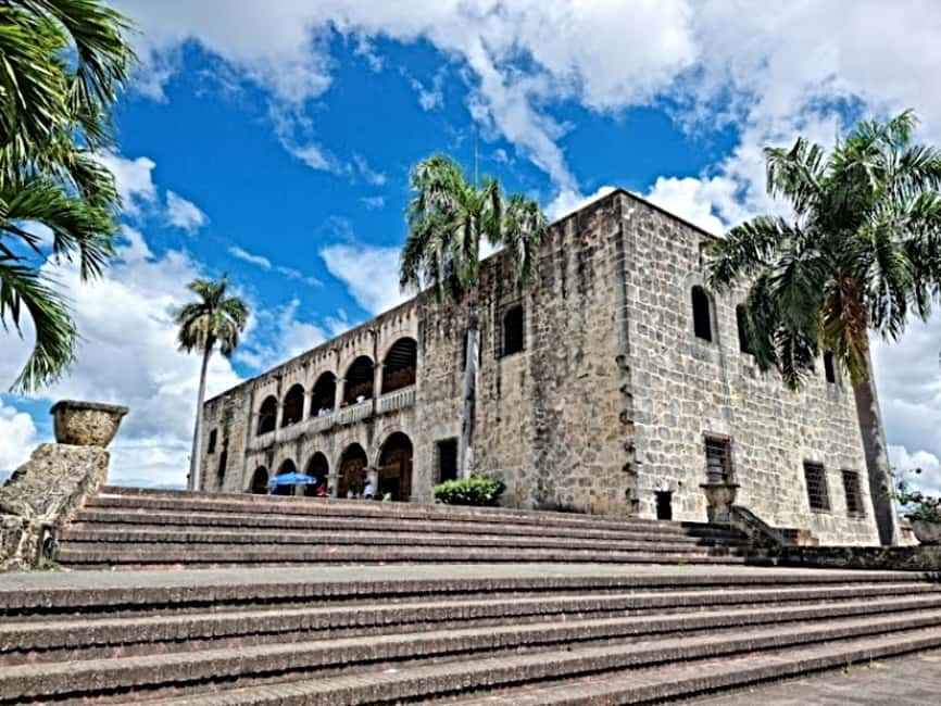 Santo Domingo: Colonial Zone Walking Tour with Tastings - A fast, flavorful introduction to Santo Domingo
