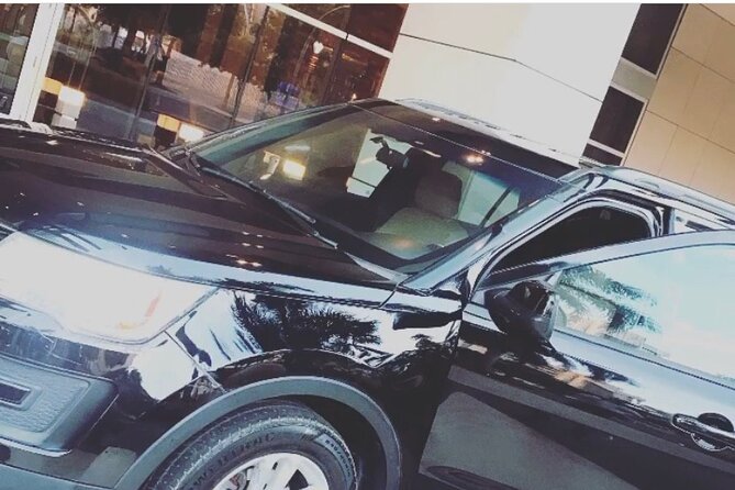 Santo Domingo Elite Transport: Premier and Stylish Car Services. - Choosing between a sedan, SUV, and van