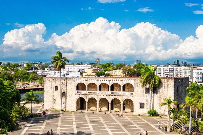 Santo Domingo Full Day Tour with Lunch and Cultural Insights - Alcazar de Colon and the Colon Monument
