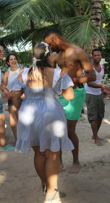 Santo Domingo: Latin dance classes: Salsa and more - Learning three rhythms in one Santo Domingo lesson