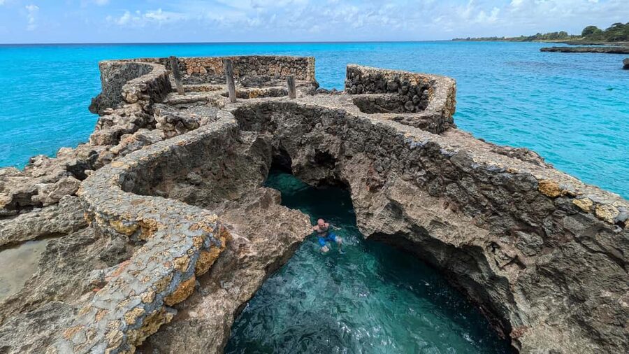 Santo Domingo: Los Tres Ojos, Boca Chica & More - Who should book this day out