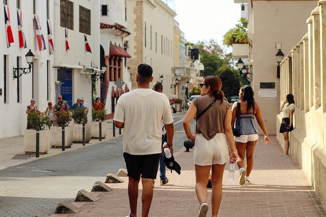 Santo Domingo Small Group Walking Tour: Beer and Specialty Coffee - Pantheon, sundial, and the Museum of Royal Houses