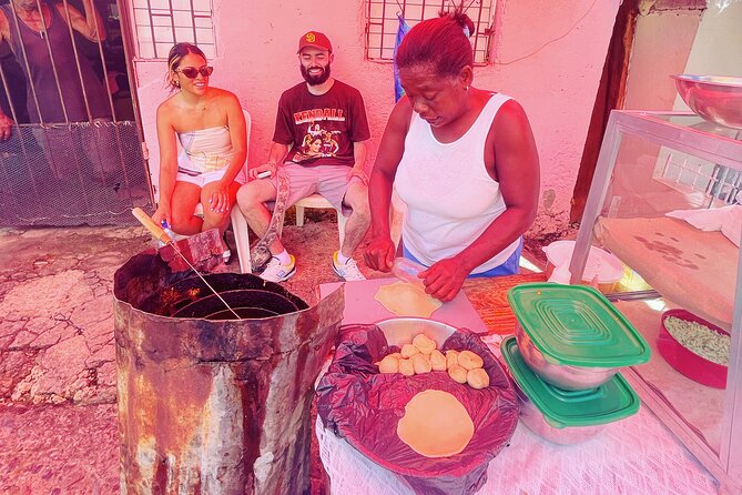 Santo Domingo: The Authentic Dominican Neighbourhood Tour - Above the city on Santo Domingo’s cable car