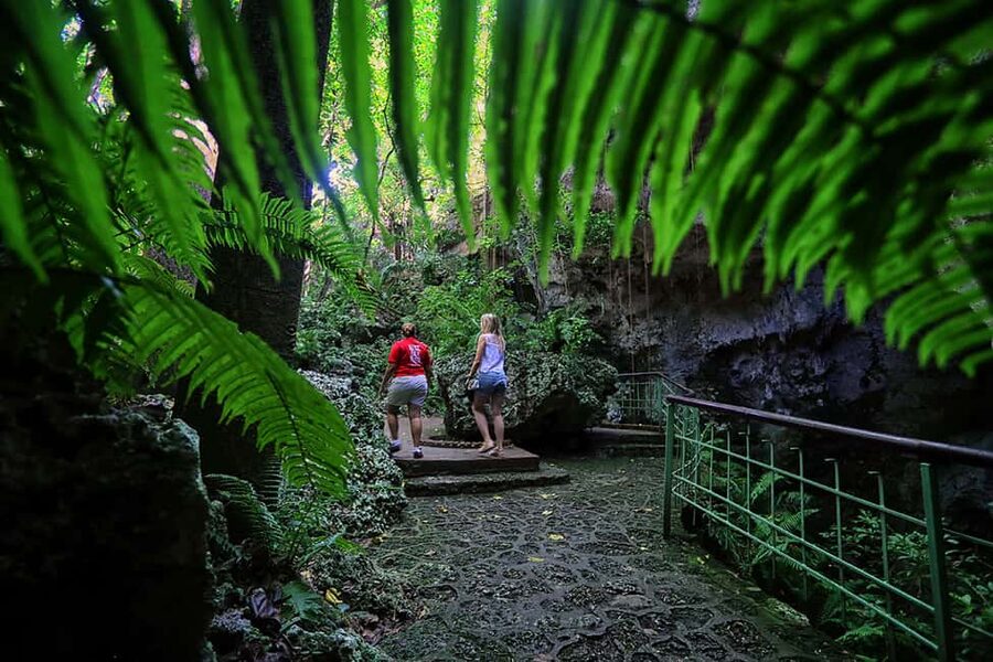 Santo Domingo: Three Eyes National Park Guided Tour - La Nevera, the refrigerator lake