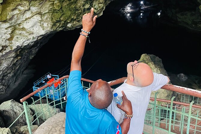 Santo Domingo Top: 3 Eyes, Light House, Boca Chica Beach & Lunch - Who will enjoy this tour most