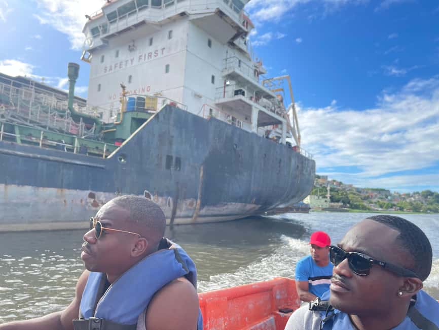 Santo Domingo Top: Colonial Zone Boat Ride Adventure - The first minutes on the water