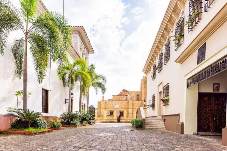 Santo Domingo: Tour a las Mejores Playas del Caribe - Should you book it?