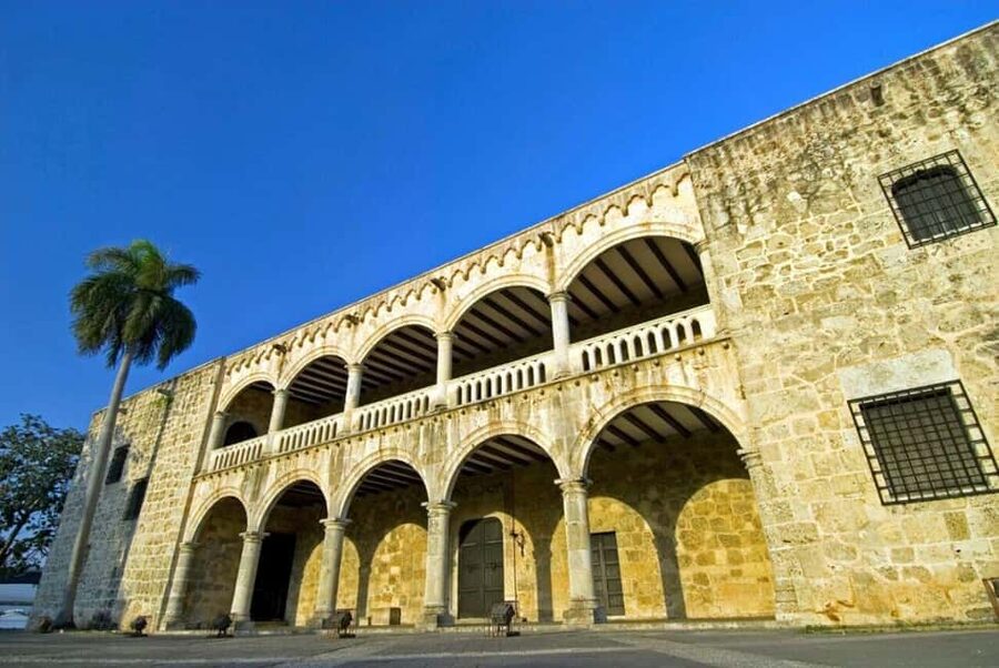 Santo Domingo: Tour a las Mejores Playas del Caribe - Starting in the Colonial Zone