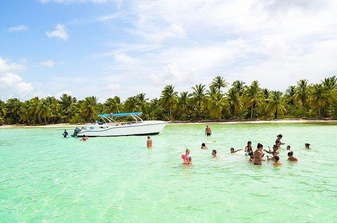 Saona Bayahibe Island Day Trip - What the Dominican buffet adds to the $85 price