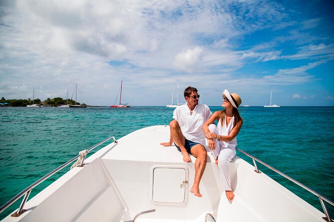 Saona Catamaran Cruise with Lunch and Natural Swimming Pool - Saona Island lunch under the palms