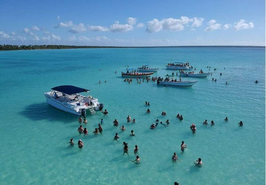 Saona Island all day with lunch and open bar departing from Punta Cana - The catamaran ride from Bayahibe