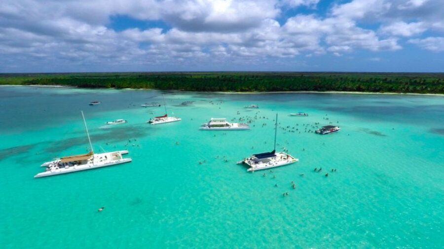Saona Island All Inclusive Tour - Guides and language arrangements
