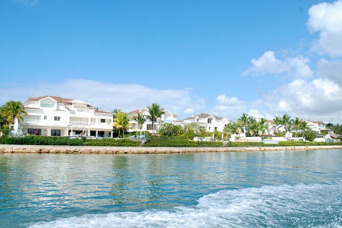 Saona Island and Chavon River Tour with Lunch and Drinks - Why this day trip covers so much ground