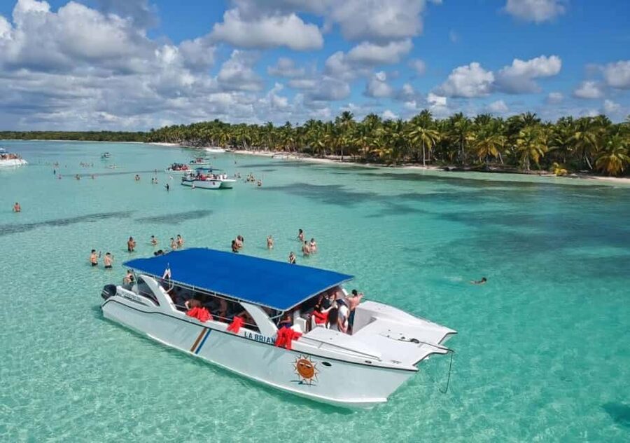 Saona Island: Catamaran/Speedboat Tour to a Dream Beach - Coast views beside Cotubanama National Park