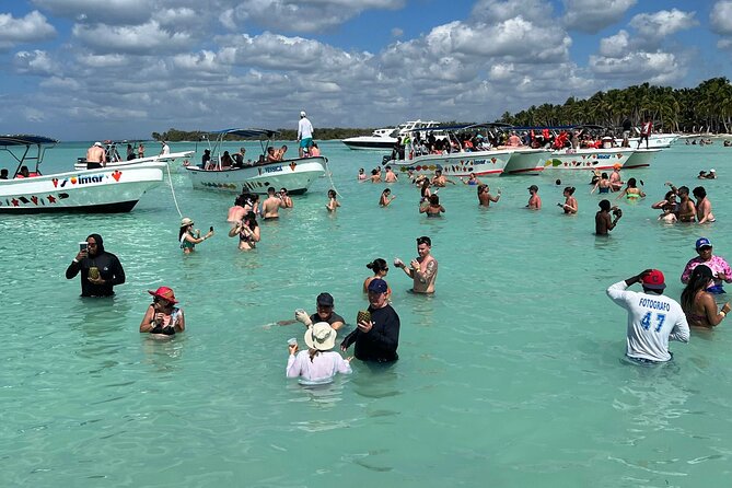 Saona Island Full Day Tour with Buffet Lunch, Paella, & Open Bar - What the open bar really adds