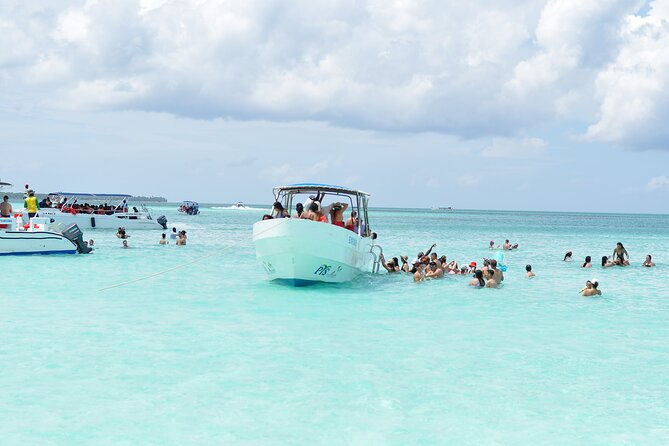 Saona Island Tour – Caribbean All Inclusive Escape - The speedboat ride to Saona Island