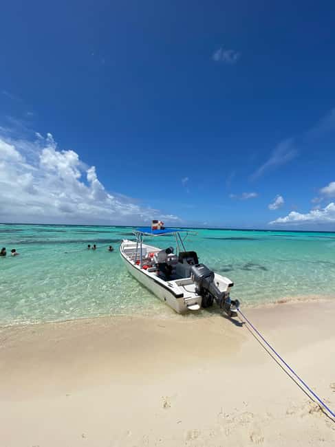 Saona Island VIP: 4 Beaches , Mano Juan & Canto de la Playa - The road from Punta Cana to Bayahibe