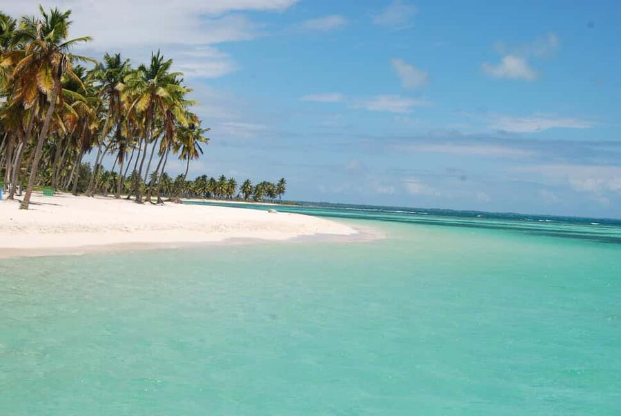 Saona Special Tour: 4 Beaches with Canto from Punta Cana - Why the four-stop Saona route works