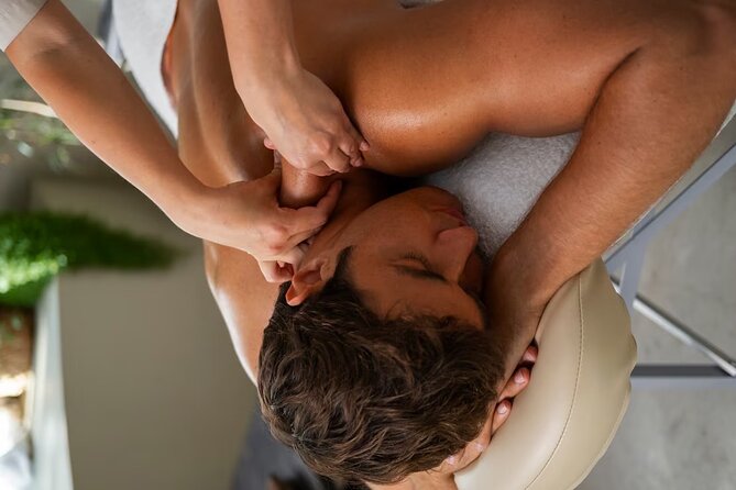 Serenity Touch Massage Experience - Meeting the Therapist and Confirming the Treatment