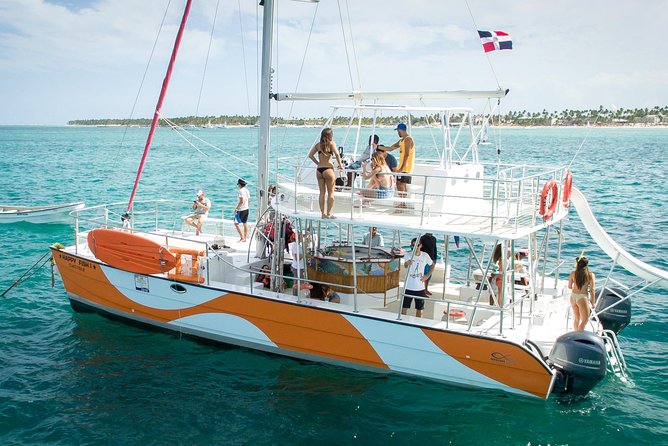 Small Group Snorkeling Cruise with Open Bar and Light Snacks - From hotel pickup to the marina