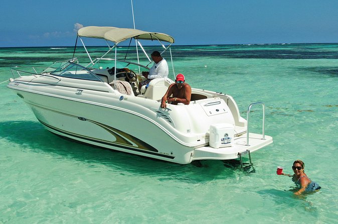 Snorkel & Sandbar on Private Searay Yacht 25ft in Cap Cana Marina ,Punta Cana - What the captain adds