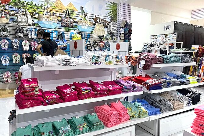 Souvenir Shopping Tour in Punta Cana Pickup Included - How the small group changes the experience