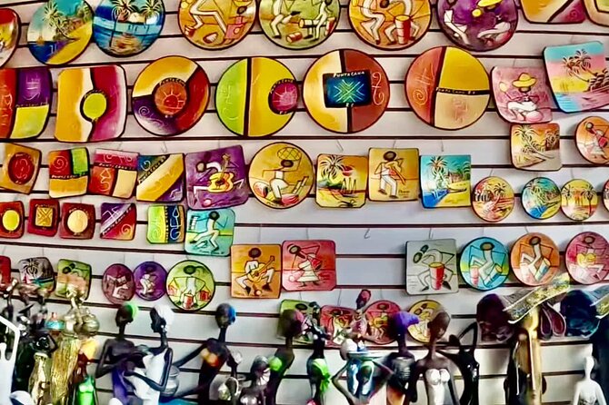 Tour of Souvenirs, Shopping in Punta Cana with Transportation Included - The two-hour stop: a focused shop, not a full market crawl