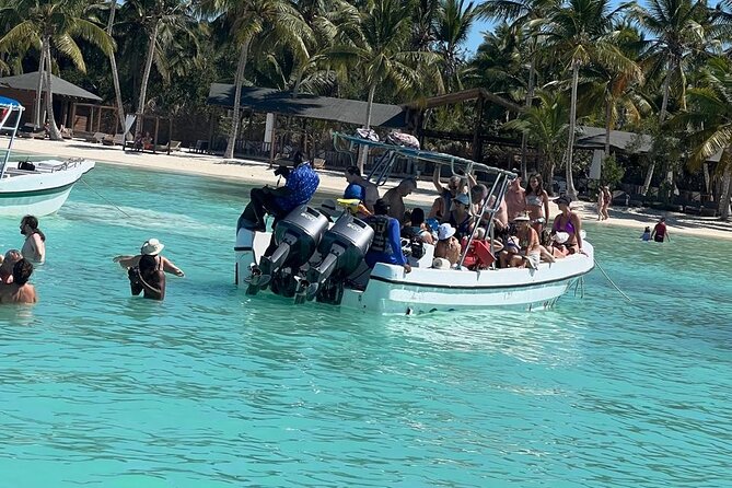 Tour to Saona Island with Lunch and Transportation - Bayahibe and the catamaran ride